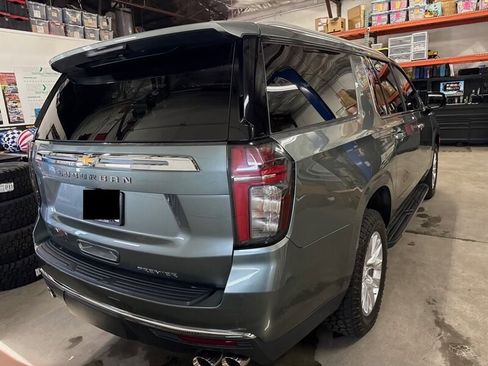 Used 2023 Chevrolet Suburban Premier image 7