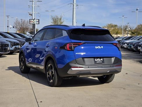 New 2026 Kia Sportage EX w/ EX Panorama Roof Package image 3