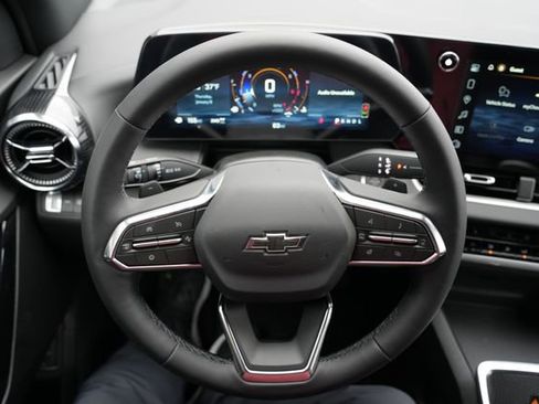 New 2026 Chevrolet Equinox LT w/ Convenience Package II image 27