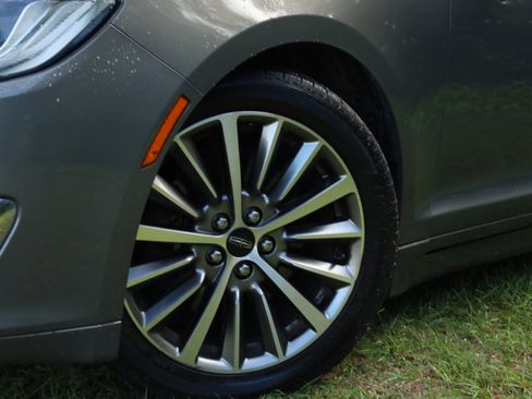 Used 2017 Lincoln MKZ Premiere image 15