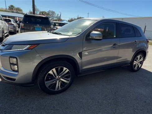 Used 2023 Mitsubishi Outlander Sport SE image 4