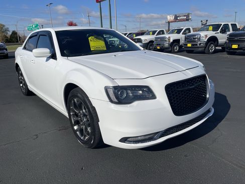 Used 2015 Chrysler 300 S image 2