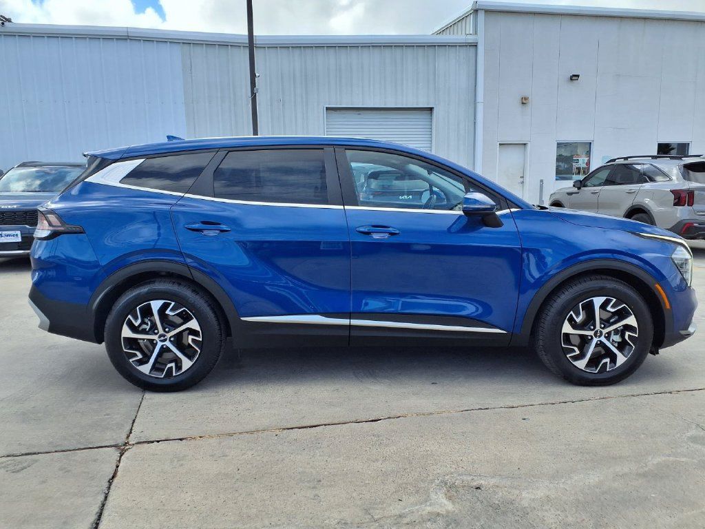 Certified 2024 Kia Sportage EX FWD image 9