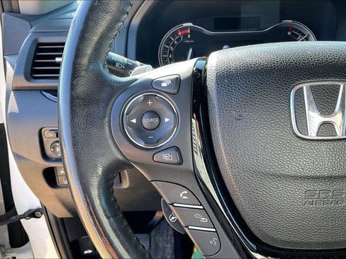 Used 2020 Honda Ridgeline RTL-E image 12