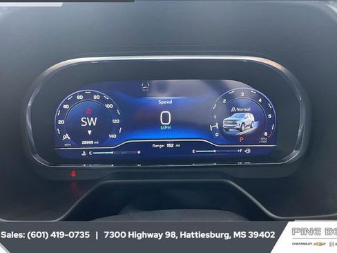 Used 2024 Chevrolet Suburban Premier w/ Premium Package image 14