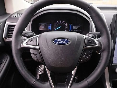 Certified 2024 Ford Edge SEL image 10