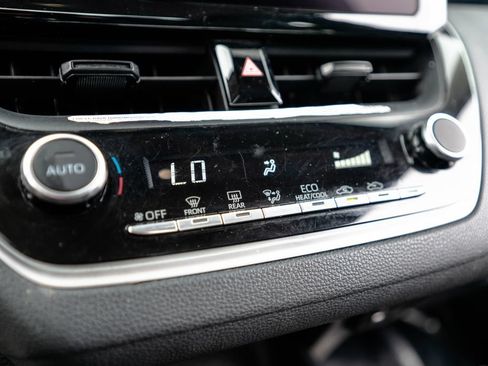 Used 2023 Toyota Corolla LE FWD image 22
