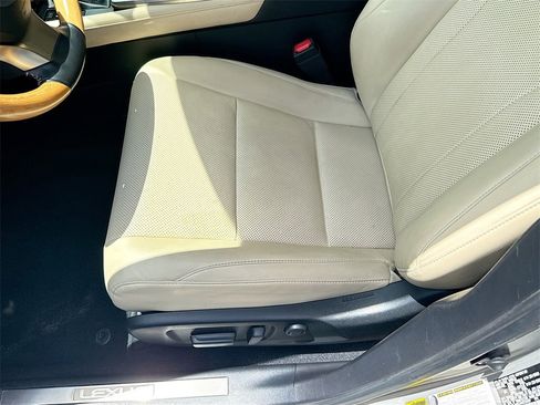 Used 2021 Lexus RX 350L FWD w/ Premium Package image 21