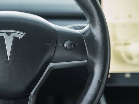 Used 2019 Tesla Model 3 Long Range image 24