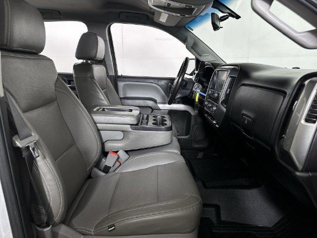 Used 2018 Chevrolet Silverado 1500 LT w/ All Star Edition AWD/4WD image 29