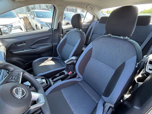 Used 2025 Nissan Versa SV FWD image 34