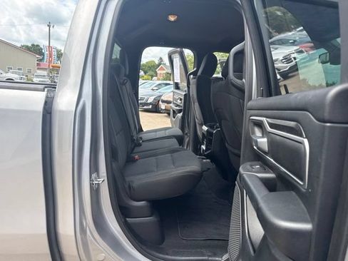 Used 2019 RAM 1500 Big Horn AWD/4WD image 11