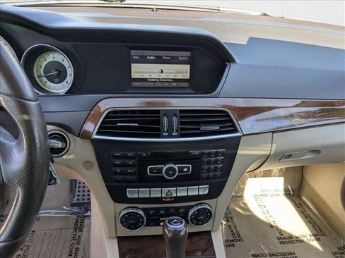 Used 2014 Mercedes-Benz C 250 Sedan image 13