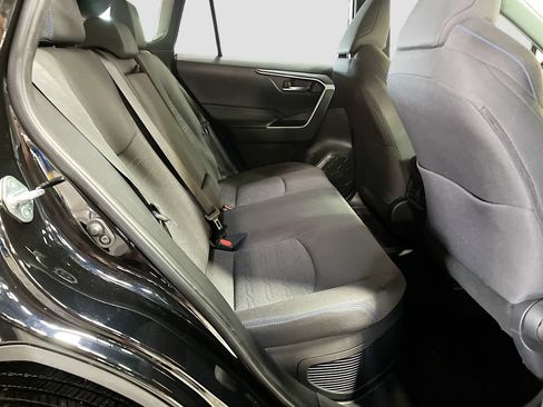 Used 2025 Toyota RAV4 SE w/ Convenience Package AWD/4WD image 28