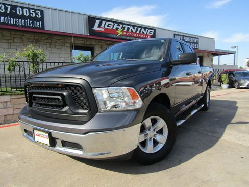 Used 2019 RAM 1500 Classic SLT RWD image 1