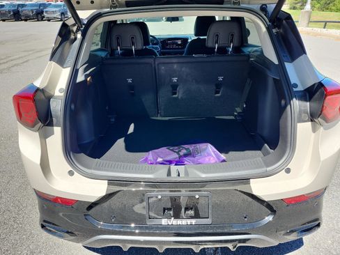 New 2026 Buick Encore GX Sport Touring image 9
