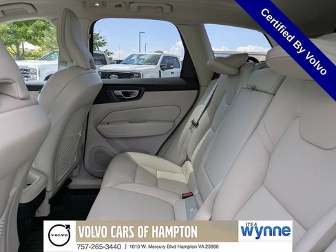 Certified 2024 Volvo XC60 B5 Plus w/ Climate Package AWD/4WD image 14