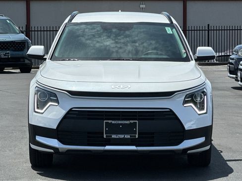 New 2026 Kia Niro EX FWD image 9