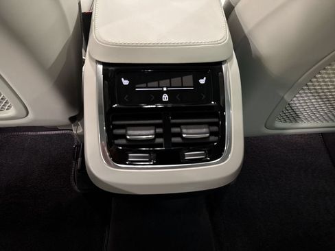 Used 2023 Volvo XC90 B6 Plus AWD/4WD image 23