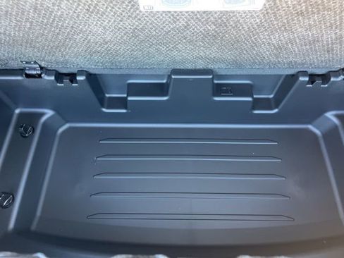 New 2026 Chevrolet Traverse LT w/ Sun and Wheel Package image 7