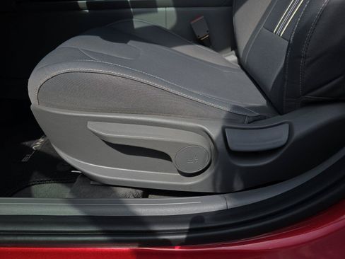 Certified 2023 Hyundai Elantra SEL FWD image 21