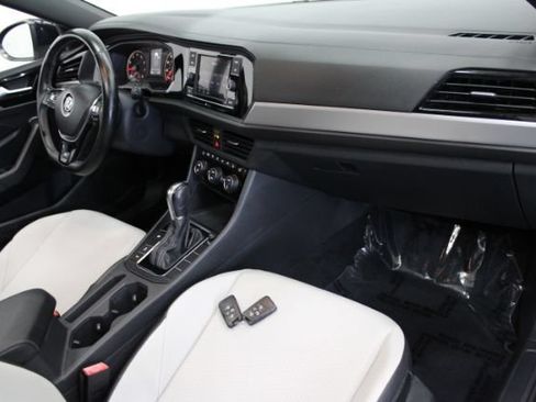 Used 2019 Volkswagen Jetta R-Line w/ R-Line Cold Weather Package FWD image 30