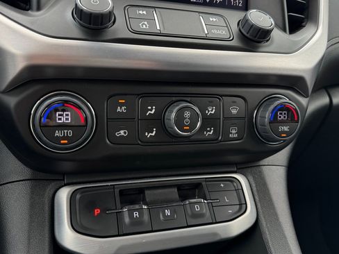 Used 2023 GMC Acadia SLE w/ Driver Convenience Package image 26