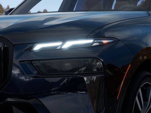 New 2026 BMW X7 M60i image 6