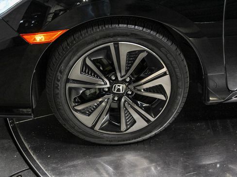 Used 2017 Honda Civic EX image 9