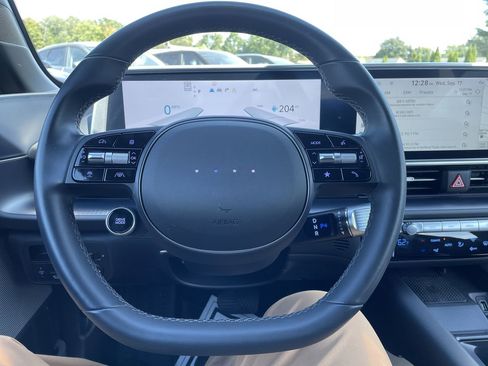 Used 2023 Hyundai Ioniq 6 SEL image 17