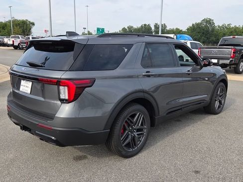 New 2026 Ford Explorer ST-Line w/ ST-Line Street Pack RWD image 14