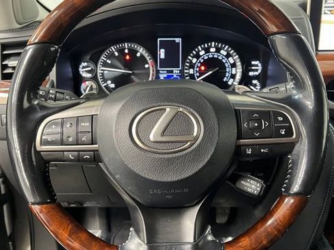 Used 2016 Lexus LX 570 4WD w/ Luxury Package image 25
