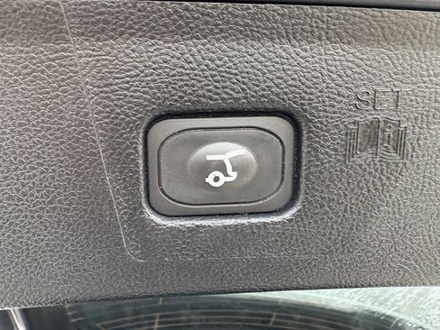 Used 2022 Ford Edge ST-Line image 38