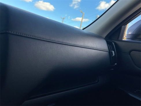 Used 2024 Nissan Pathfinder SV image 20