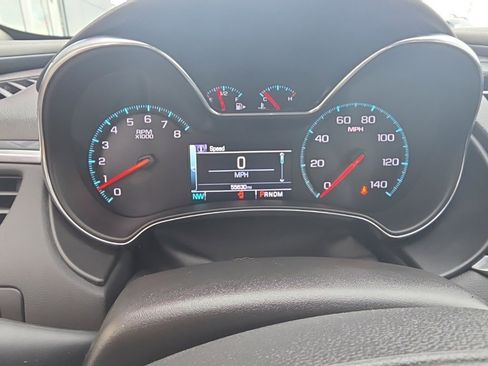 Used 2018 Chevrolet Impala LT w/ LT Convenience Package image 10