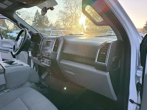 Used 2016 Ford F150 XLT w/ Trailer Tow Package image 27