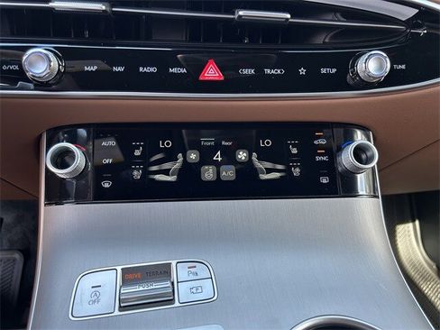 New 2026 Genesis GV70 2.5T Advanced image 29