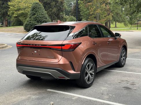 Used 2024 Lexus RX 350 Premium w/ Accessory Package (Z1) FWD image 5