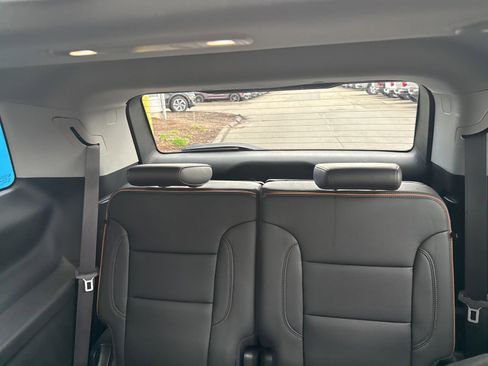 Used 2023 GMC Acadia AT4 w/ Technology Package AWD/4WD image 16