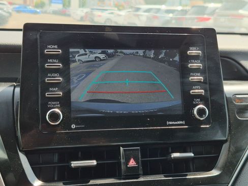 Used 2021 Toyota Camry LE FWD image 24