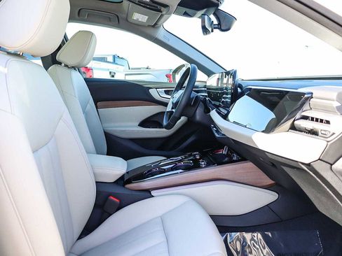 Used 2025 Audi A5 2.0T Premium w/ Convenience Package image 21