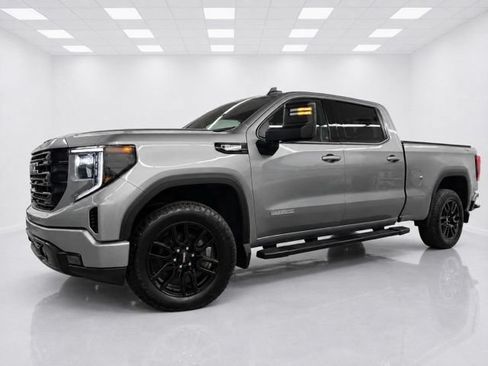 Used 2025 GMC Sierra 1500 Elevation w/ Preferred Package AWD/4WD image 4