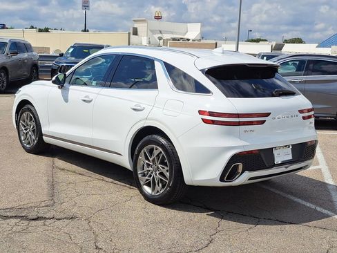 Used 2025 Genesis GV70 2.5T image 3