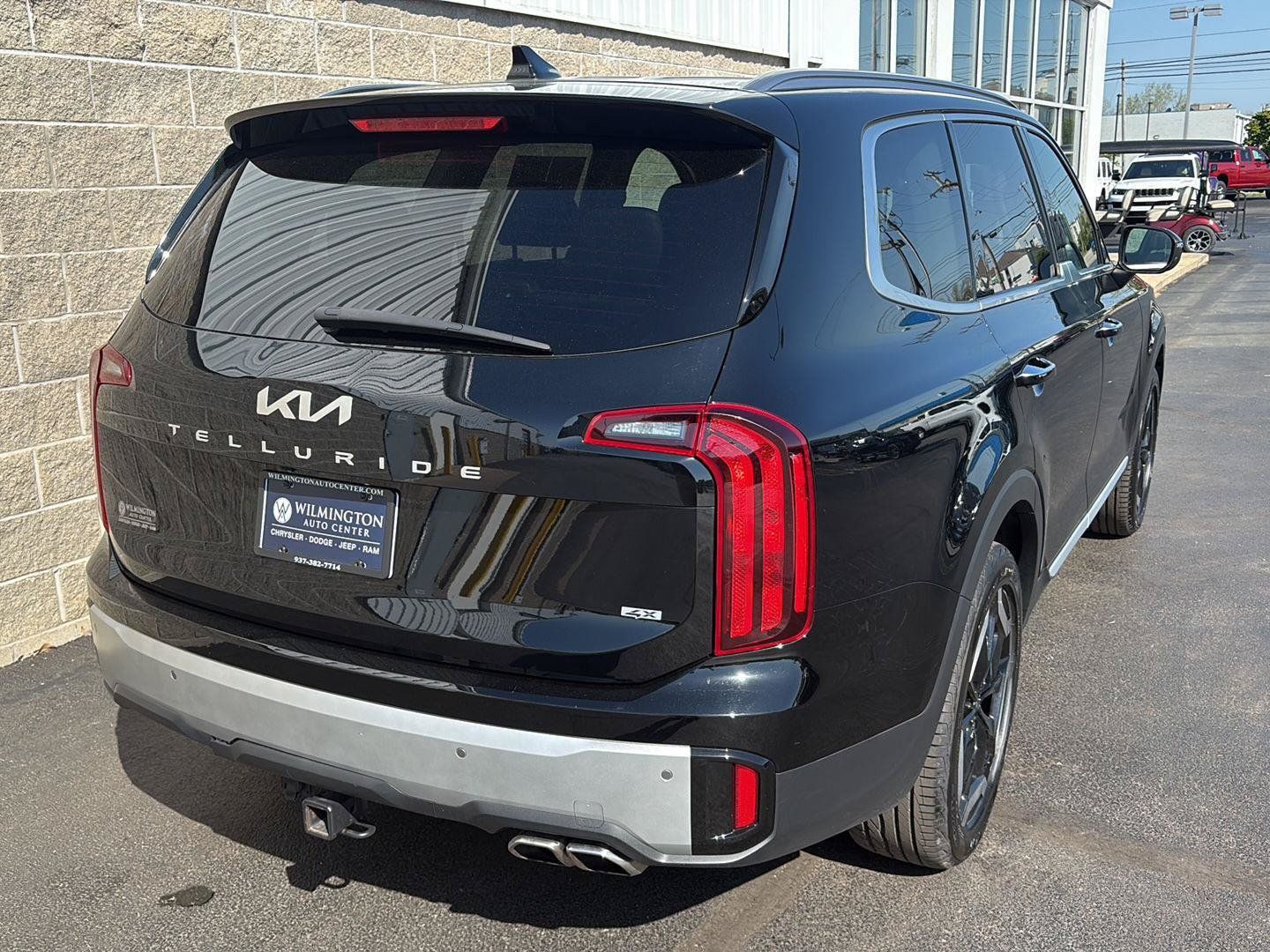 Used 2024 Kia Telluride S w/ S Sunroof Package AWD/4WD image 3