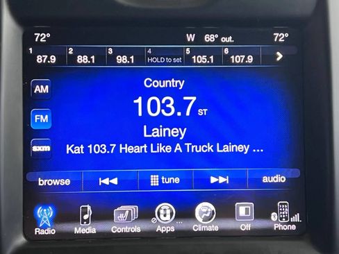 Used 2016 Chrysler 300 S image 30