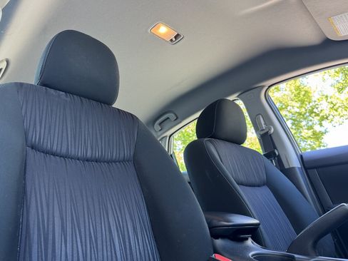 Used 2019 Nissan Sentra SV FWD image 25