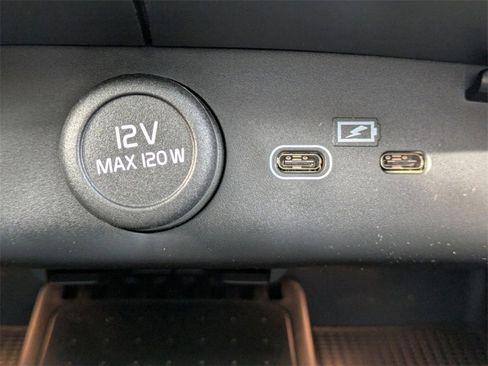 New 2025 Volvo XC40 B5 Core w/ Protection Package Premier image 25