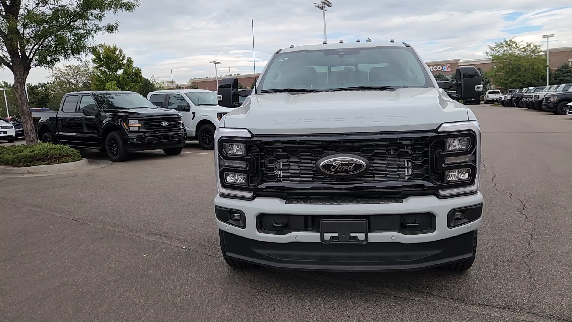 New 2026 Ford F350 Lariat w/ Black Appearance Package AWD/4WD image 4