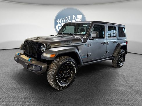 Used 2023 Jeep Wrangler Unlimited w/ Cold Weather Group AWD/4WD image 8
