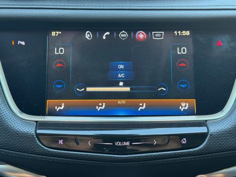 Used 2017 Cadillac XT5 Luxury w/ Driver Awareness Package FWD image 25